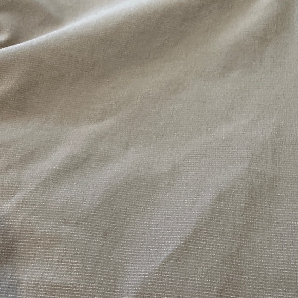 Banana Republic Hybrid Tech Shorts - Picture 2 of 7